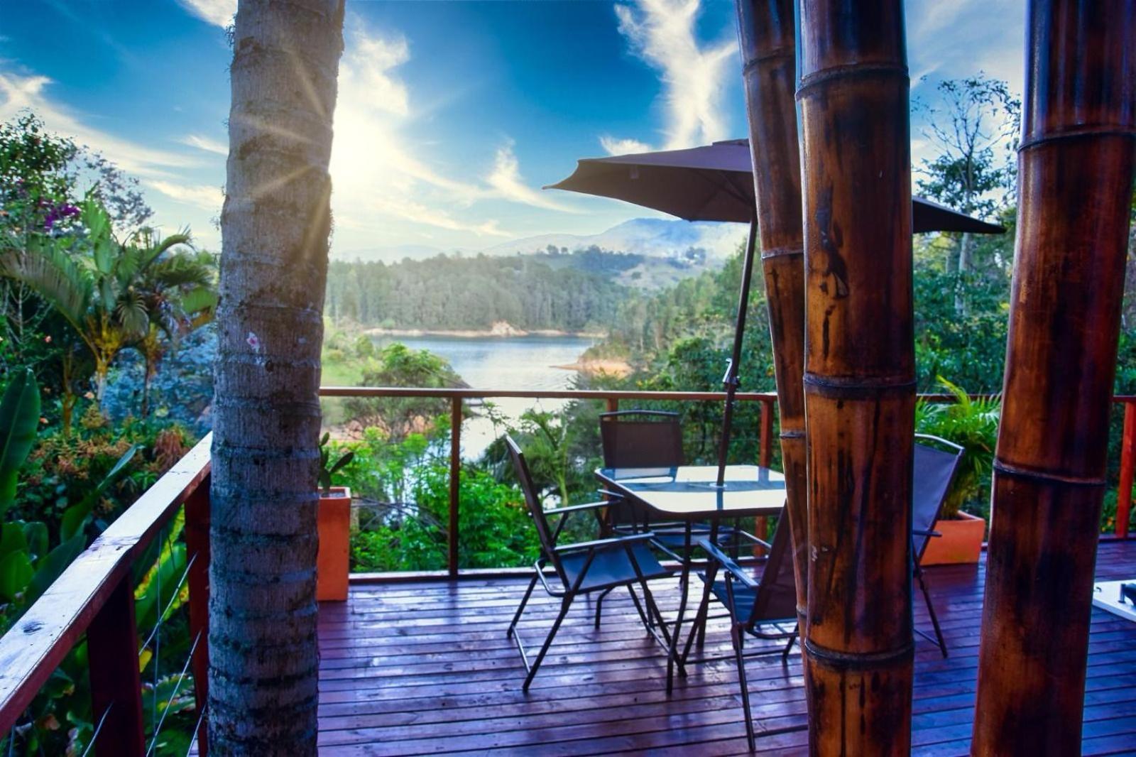 Ibuku Hotel Guatape - Chalets Exterior photo