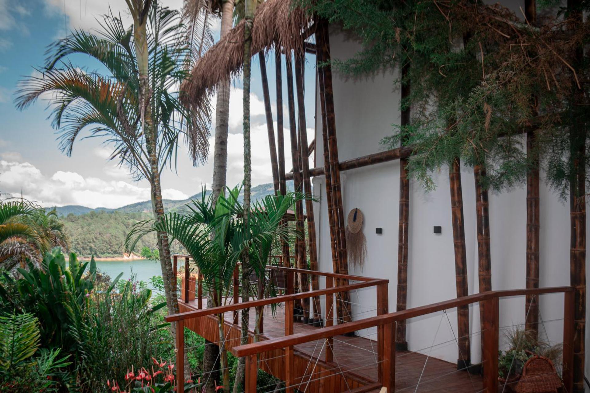 Ibuku Hotel Guatape - Chalets Exterior photo